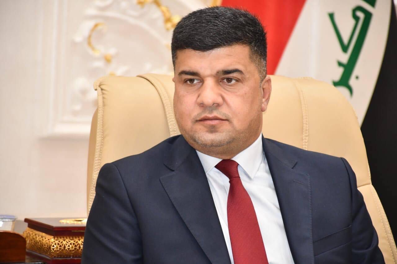 محافظ الديوانية يتابع مع وزارة الكهرباء آخر التطورات بشأن الانطفاء العام بالمنظومة