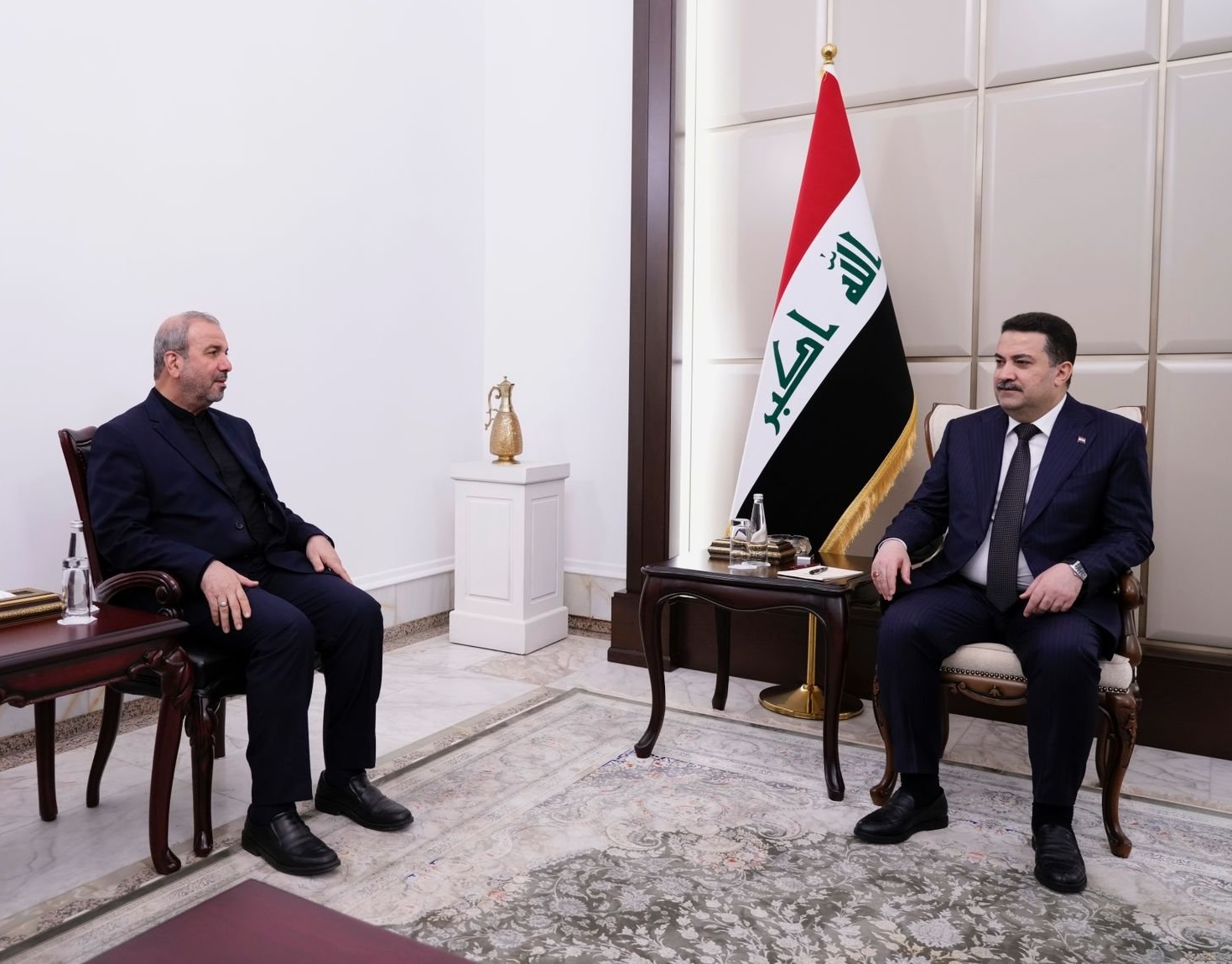 رئيس الوزراء يؤكد منهج العراق الثابت الداعي إلى الشراكة والتنسيق بين دول المنطقة