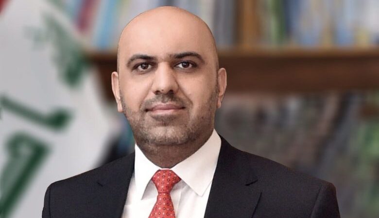 مستشار السوداني: جهود استرداد المطلوبين لن يترك أمام الدول خياراً سوى تسليمهم