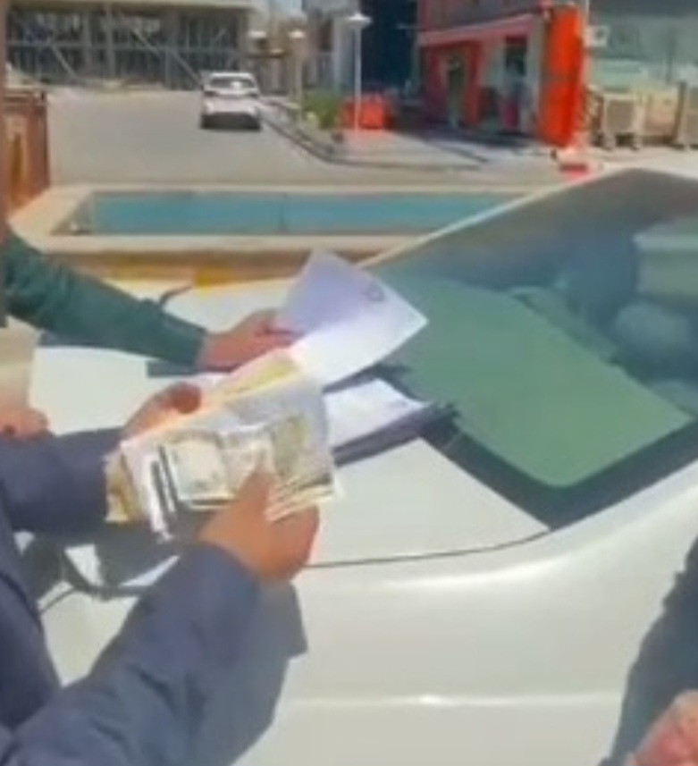 في كركوك.. النزاهة تضبط موظفين في شبكة الحماية الاجتماعية متلبسين بجريمة الرشوة