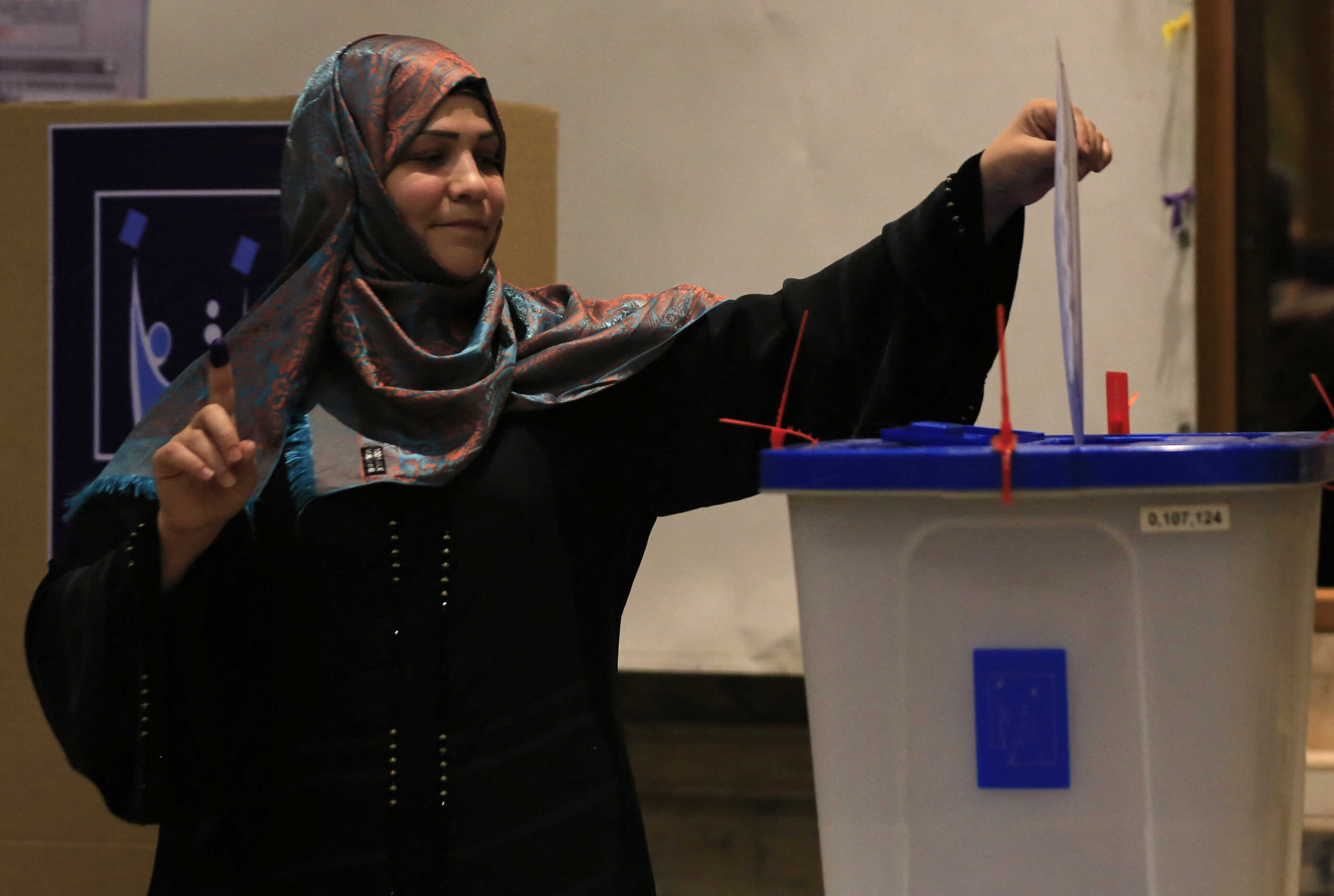 بمشاركة التيار الصدري.. قوى إطارية فاعلة تضغط باتجاه إجراء انتخابات مبكرة