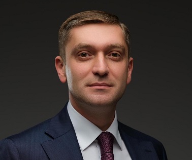 السفير الأذربيجاني يعلن عن تسهيل منح الفيزا للعراقيين