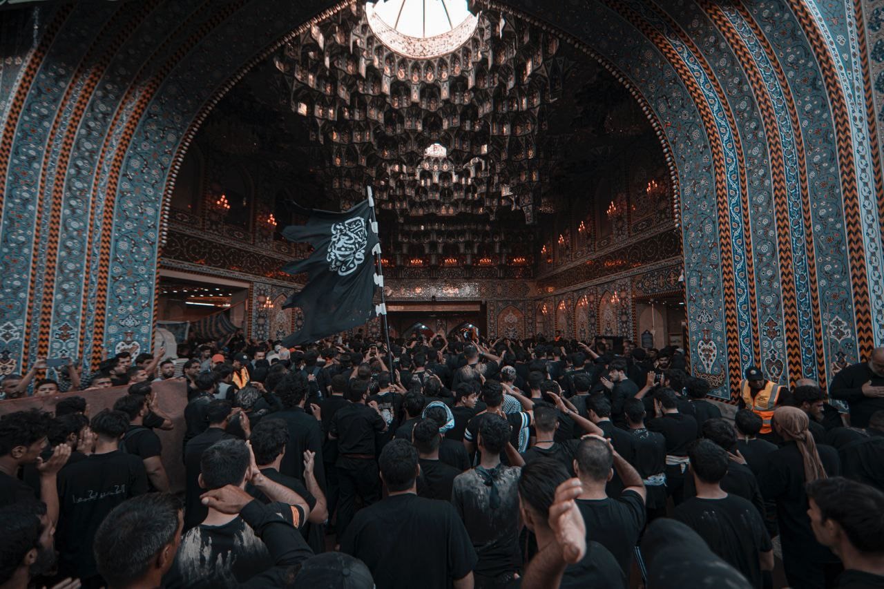بالصور.. مشاعر الحزن تخيم على كربلاء بيوم الأربعينية