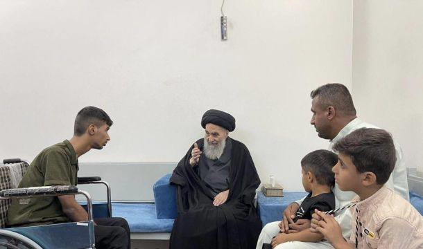 السيد السيستاني يستقبل الطالب المتفوق سيف الدين سعد