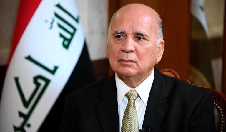 وزير الخارجية يوجه مركز الوزارة والبعثات بفتح سجلٍ لتلقي التعازي بضحايا حريق الحمدانية