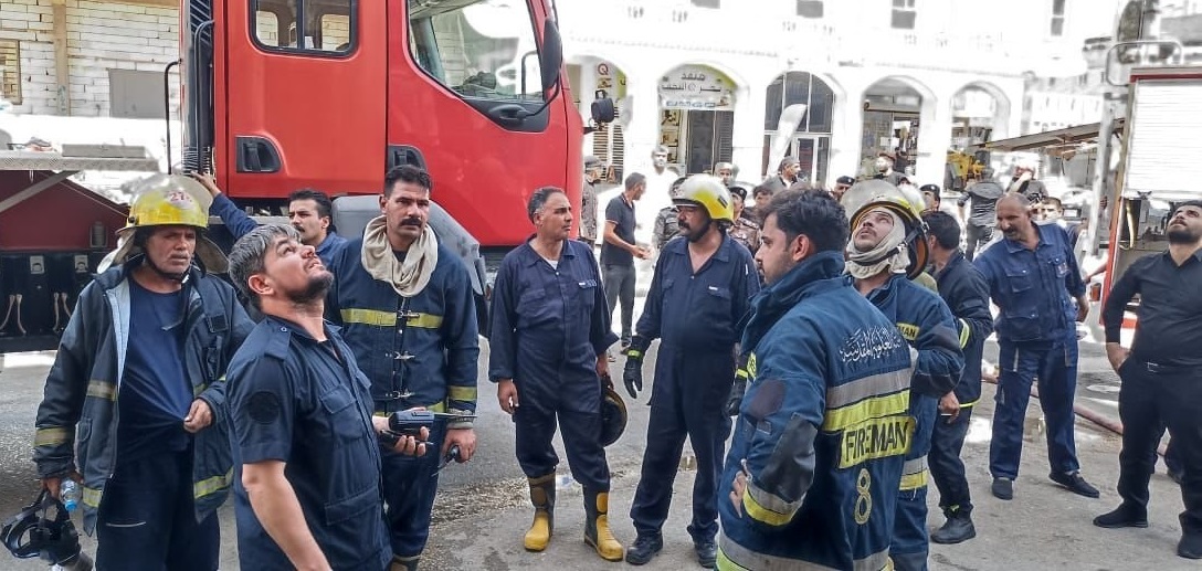 الدفاع المدني: إنقاذ 20 نزيلاً من حريق فندق بالنجف