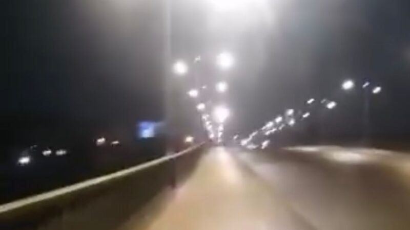 غلق جسر الجمهورية وسط بغداد بالكامل