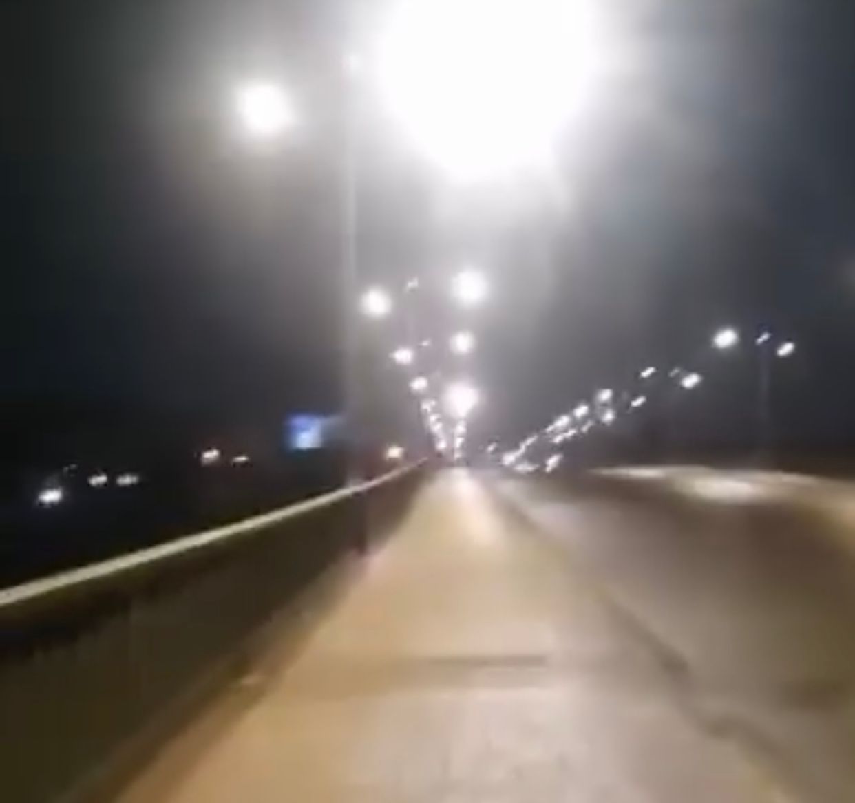 غلق جسر الجمهورية وسط بغداد بالكامل