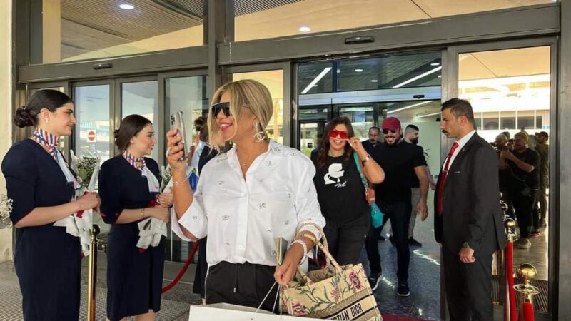 بالصور.. فنانون عرب يصلون بغداد للمشاركة في مهرجان العراق الدولي