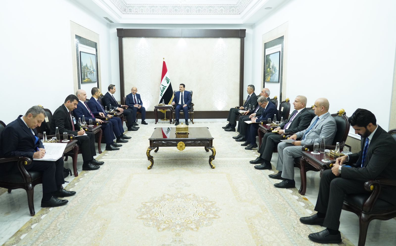 رئيس الوزراء يؤكد تطلع العراق إلى المزيد من التعاون التركي في ملف المياه
