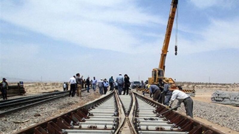 النقل: المصادقة على مسار الربط السككي مع إيران