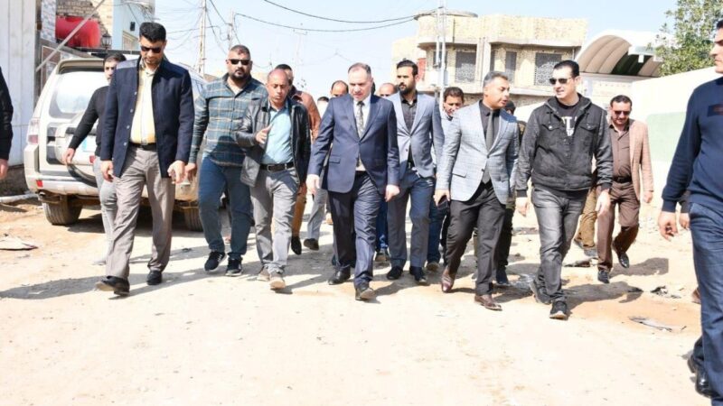محافظ الديوانية يتوعد بعزل الشركات المتلكئة وغير الكفوءة من تنفيذ المشاريع
