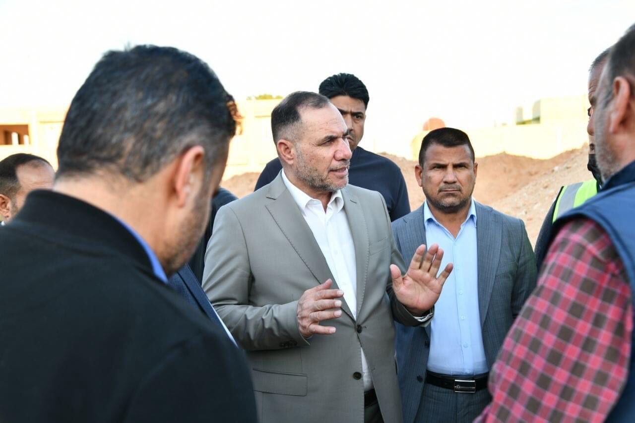 محافظ الديوانية : تشكيل لجان مشتركة للإسراع في إكمال محطات الرفع بحي الفرات