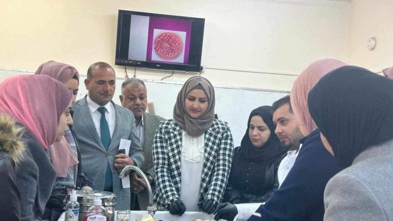 كلية الطب البيطري بجامعة القاسم الخضراء تنظم دورة تدريبية حول عزل البكتيريا من الاسماك