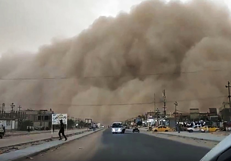 ما خطورة العواصف الرملية والترابية؟