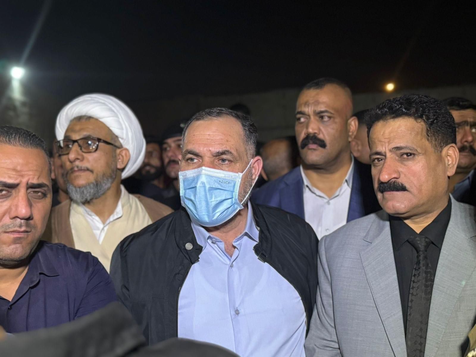 محافظ الديوانية يؤكد أن فرق الدفاع المدني سيطرت نسيبا على الحريق بعد وصول آليات من محافظتي النجف وبابل لاسنادها