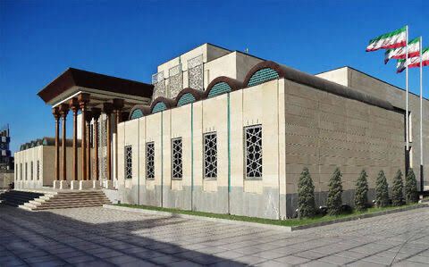 القنصل الإيراني في النجف الأشرف: مستمرون بتزويد العراق بالكهرباء والغاز والمنافذ الحدودية مفتوحة